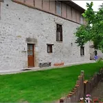 Zadorra Etxea Casa Country house *